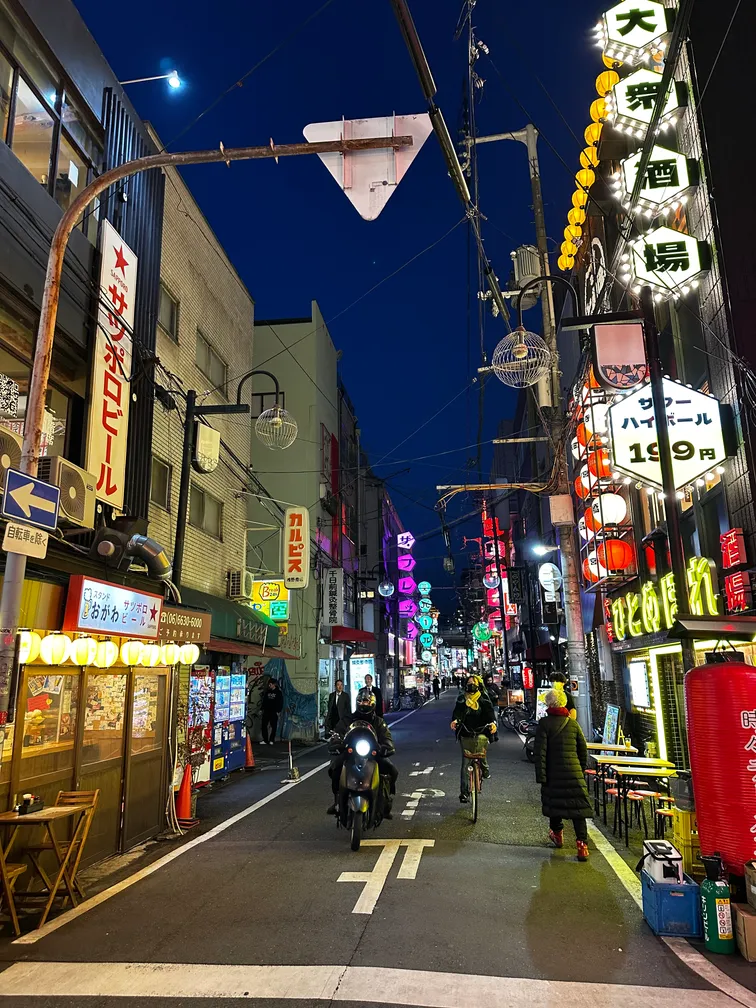 A casual photo of an alley in Dotonbori dotonbori-night