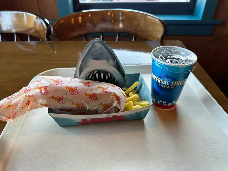 Great White Shark Theme Restaurant universal studios food2